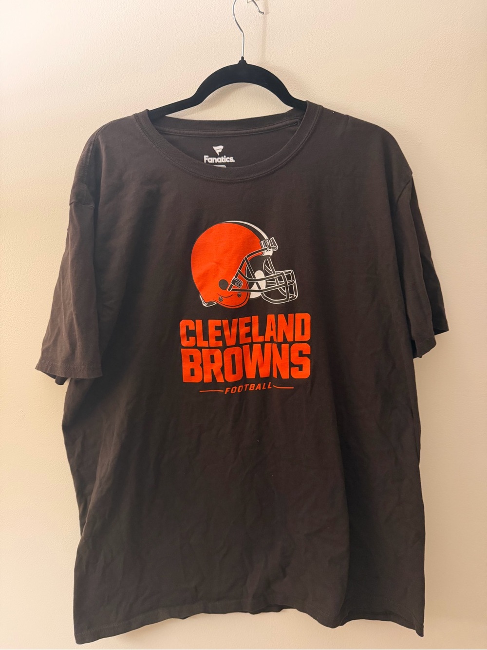 Fanatics Cleveland Browns Black T-Shirt with Orange Helmet Graphic